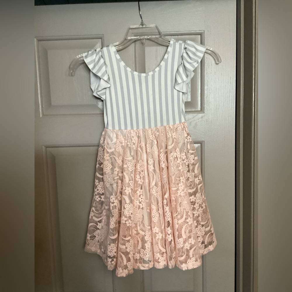 Girls DotDot Smile dress! Good condition!
